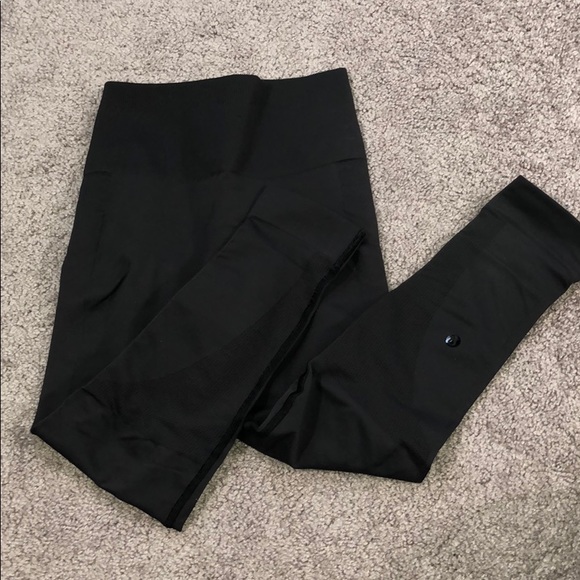 Lulu lemon cropped leggings size 6 - Picture 1 of 2